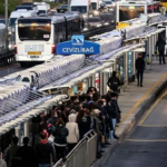 Yarin toplu tasima ucretsiz mi 15 temmuzda otobus metrobus metro iett ego eshot bedava 5hZH2RYd